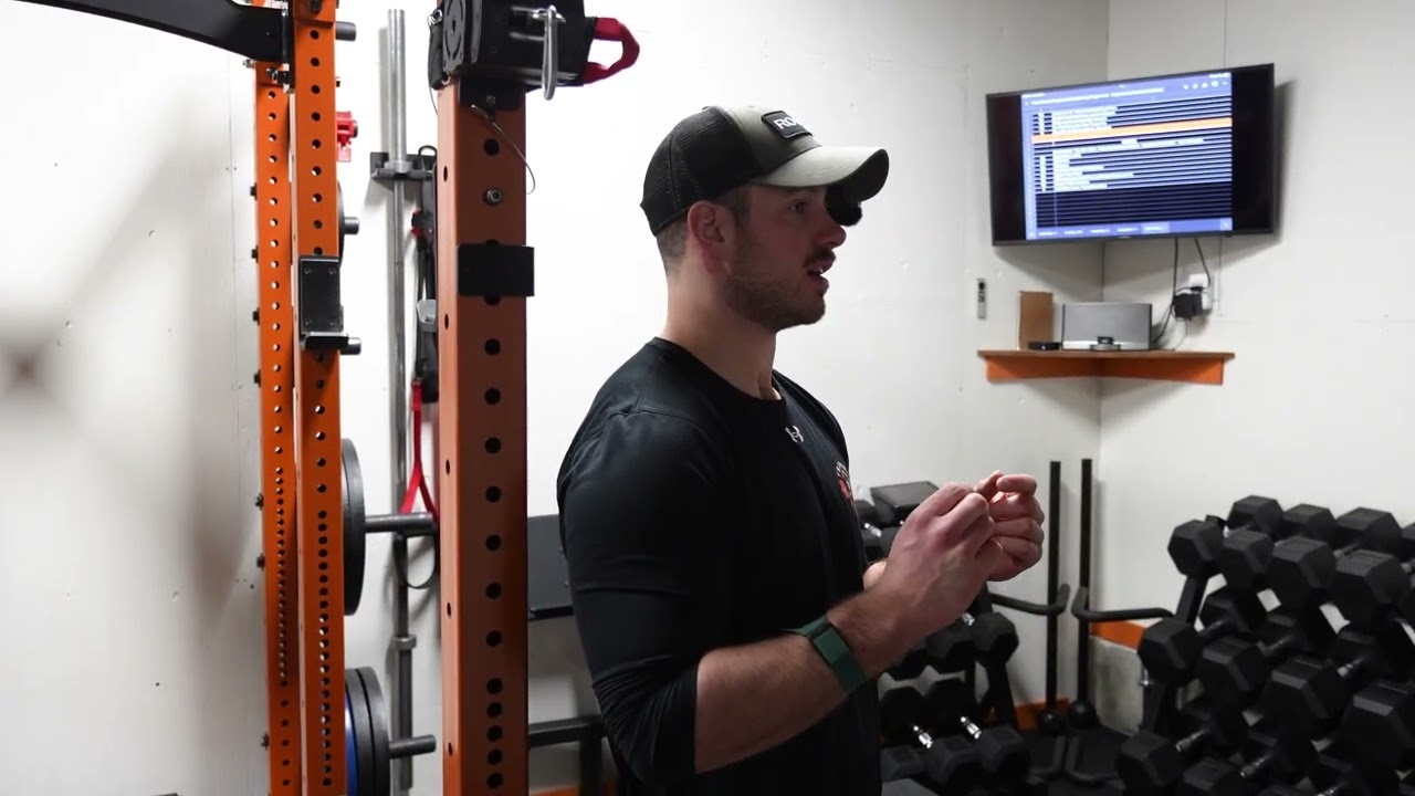 Fitness consultation session focused on how to find a personal trainer for customized workout support